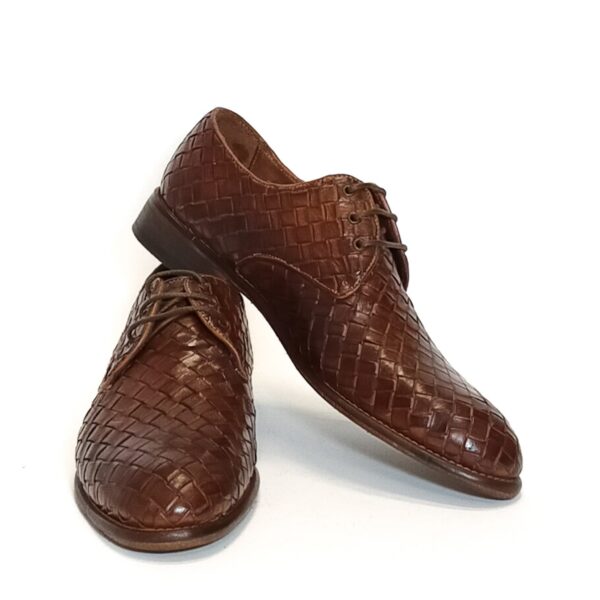 Woven leather men's shoe