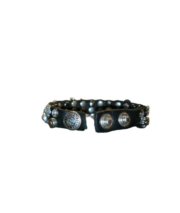 Bracciale con rivetti a fiore e strass - immagine 2