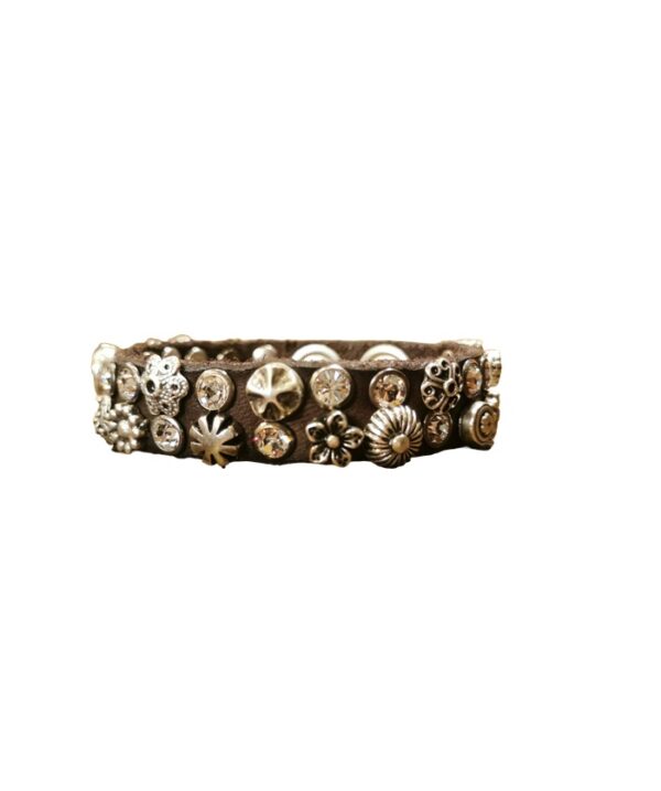 Bracelet with flower rivets and rhinestones