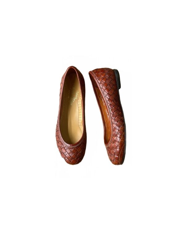 Ballerina in pelle intrecciata