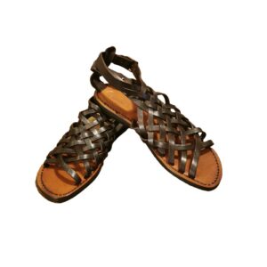 Crossed leather sandal with double buckle for women